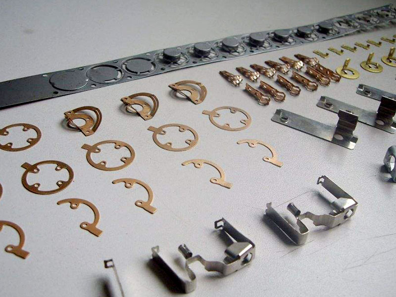 五金加工好不好學(xué)？還是非?？斓模?></div>
<div   id=