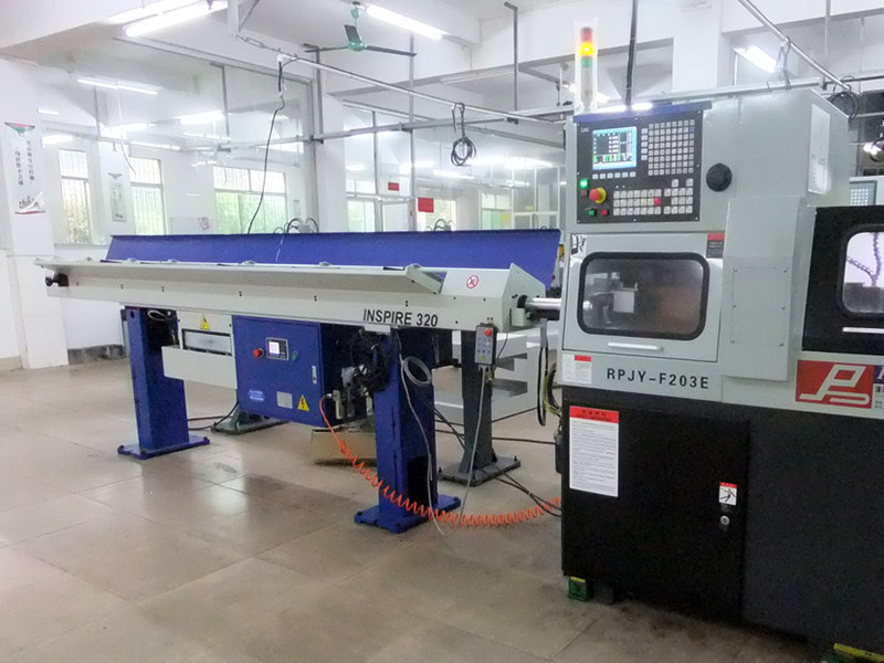 縱切車床為何適合加工細(xì)長零件？加工方法！